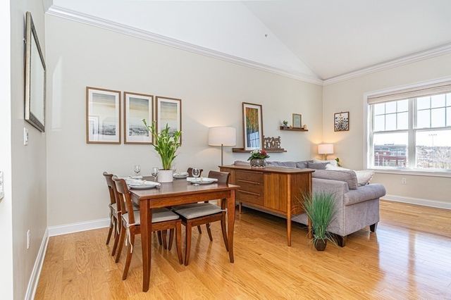 130 Tremont St 402, Melrose, MA 02176