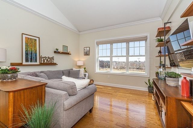 130 Tremont St 402, Melrose, MA 02176