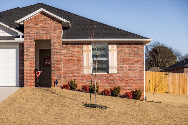 3121 N Rooster, Siloam Springs, AR 72761