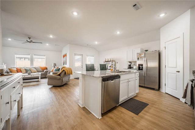 3121 N Rooster, Siloam Springs, AR 72761