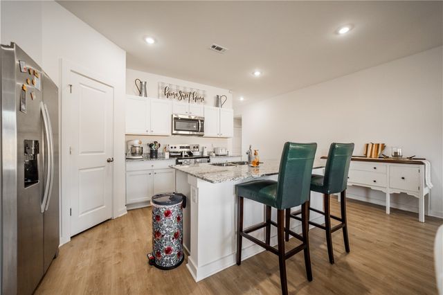 3121 N Rooster, Siloam Springs, AR 72761