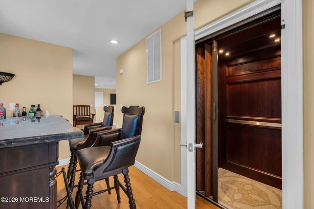 32 Freeman Court, Toms River, NJ 08753