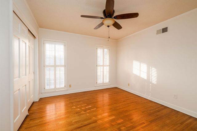 1666 OAK HILL RD, Germantown, TN 38138