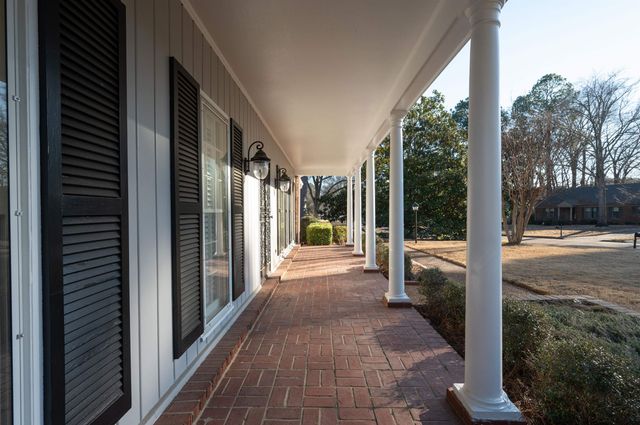 1666 OAK HILL RD, Germantown, TN 38138