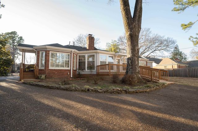 1666 OAK HILL RD, Germantown, TN 38138