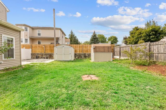 322 Greenfield Street, Fairfield, CT 06825