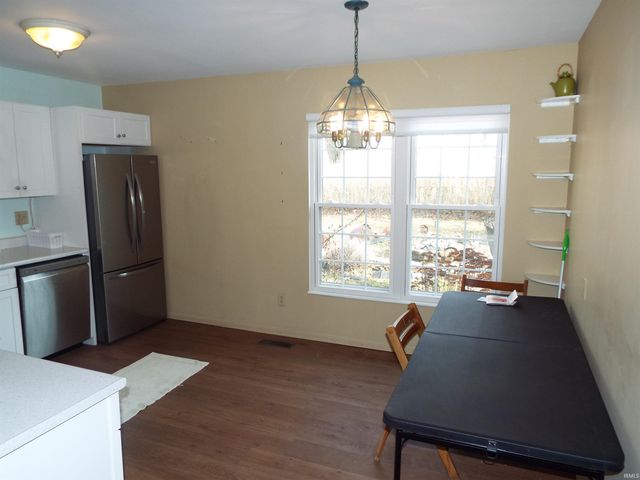 7629 Kingsway Drive, Fort Wayne, IN 46819