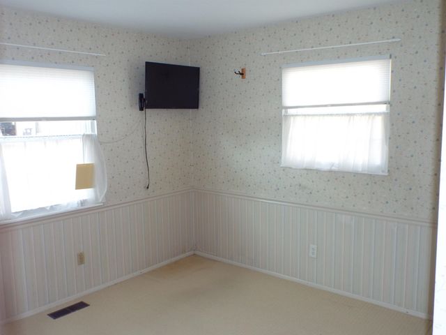 7629 Kingsway Drive, Fort Wayne, IN 46819