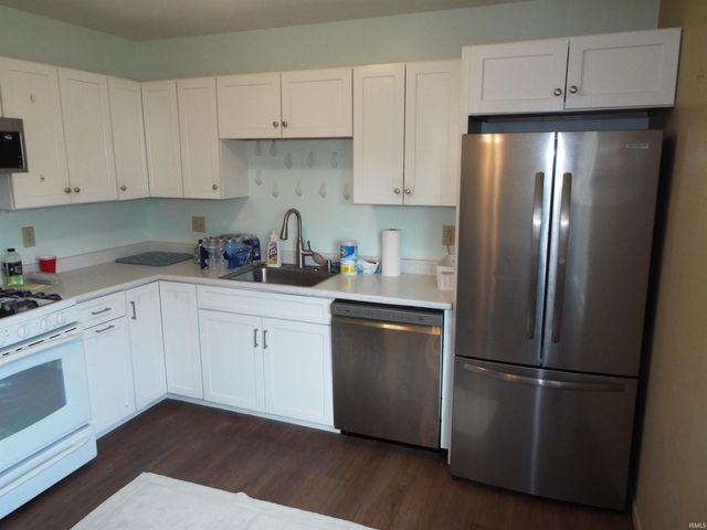 7629 Kingsway Drive, Fort Wayne, IN 46819