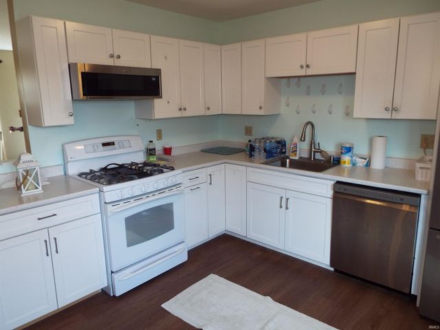 7629 Kingsway Drive, Fort Wayne, IN 46819