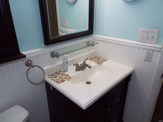 7629 Kingsway Drive, Fort Wayne, IN 46819