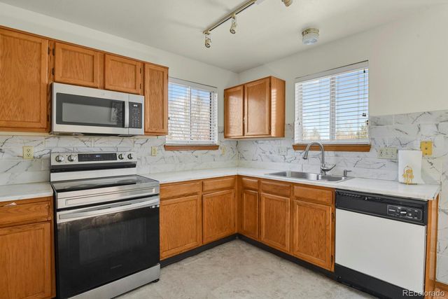 1890 Granby Court, Aurora, CO 80011