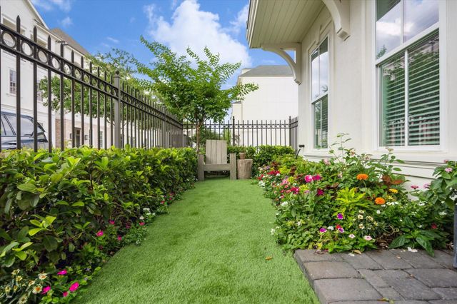 212 Morningside Park Street, Houston, TX 77024