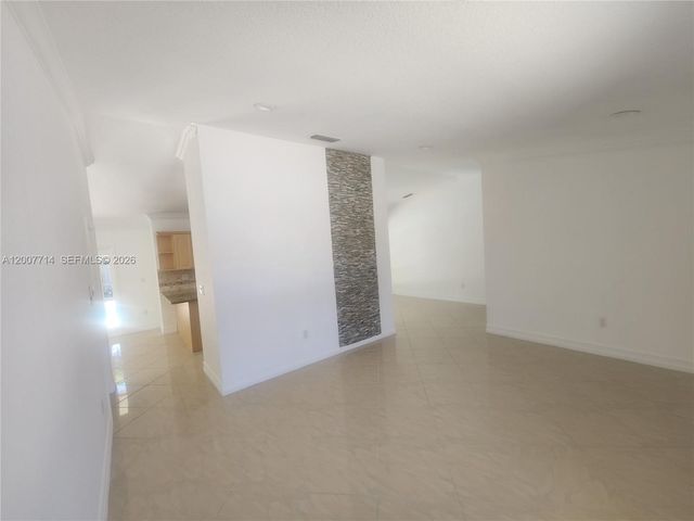 15412 SW 177th Ter, Miami, FL 33187