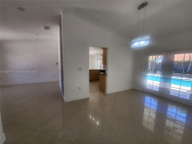 15412 SW 177th Ter, Miami, FL 33187