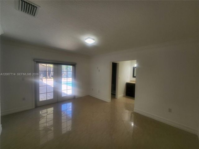 15412 SW 177th Ter, Miami, FL 33187