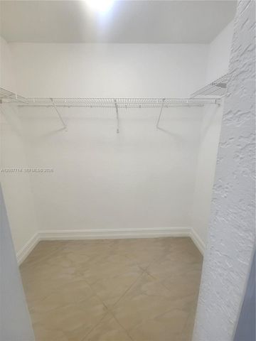 15412 SW 177th Ter, Miami, FL 33187