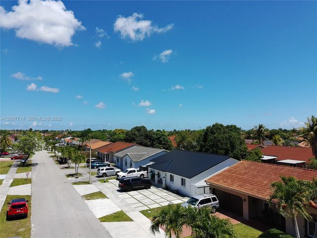 15412 SW 177th Ter, Miami, FL 33187