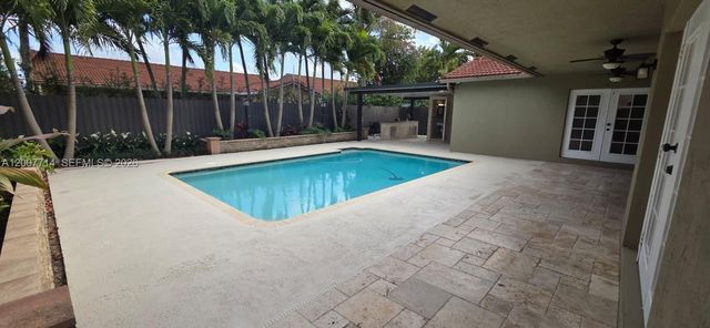 15412 SW 177th Ter, Miami, FL 33187