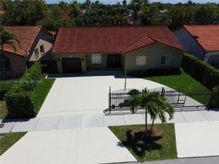 15412 SW 177th Ter, Miami, FL 33187