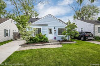2208 Barrett Avenue, Royal Oak, MI 48067