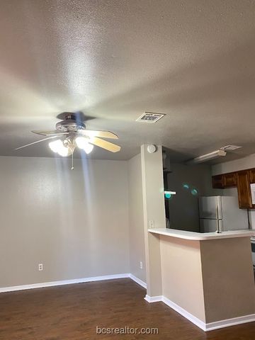 1305 West Villa Maria Road B106, Bryan, TX 77801