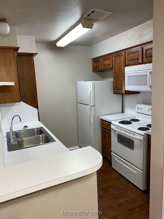 1305 West Villa Maria Road B106, Bryan, TX 77801 — photo 3