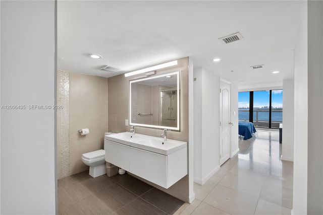 1717 N Bayshore Dr A-1733, Miami, FL 33132