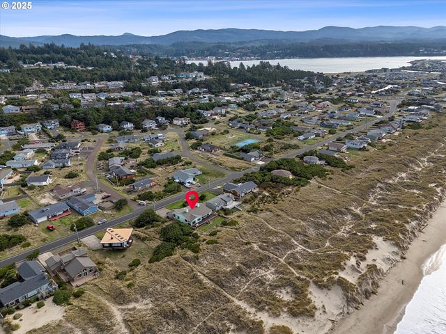 2014 Nw OCEANIA Dr, Waldport, OR 97394