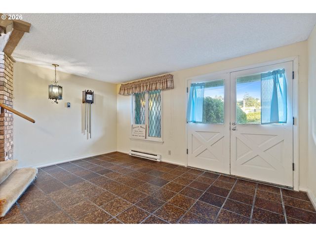 2014 Nw OCEANIA Dr, Waldport, OR 97394