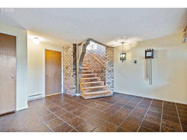 2014 Nw OCEANIA Dr, Waldport, OR 97394