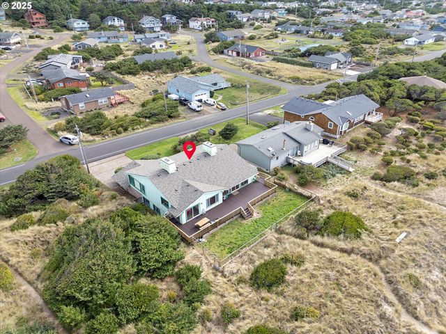 2014 Nw OCEANIA Dr, Waldport, OR 97394