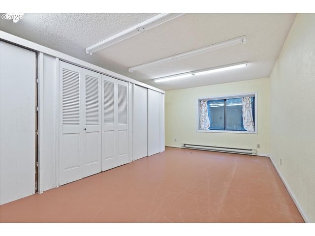 2014 Nw OCEANIA Dr, Waldport, OR 97394