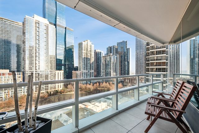 340 E Randolph Street 1102, Chicago, IL 60601