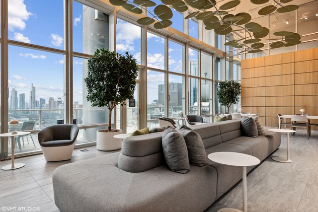 340 E Randolph Street 1102, Chicago, IL 60601