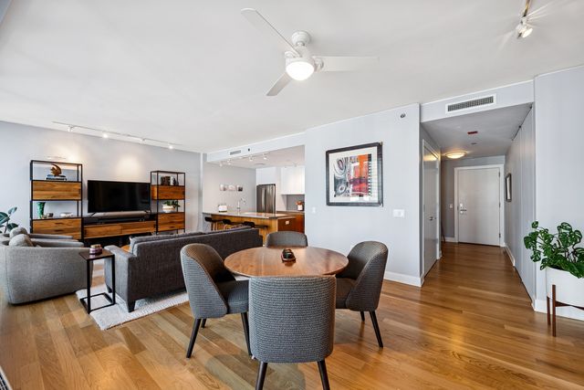 340 E Randolph Street 1102, Chicago, IL 60601