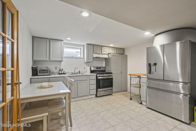 12 Evelyn Terrace, South Amboy, NJ 08879
