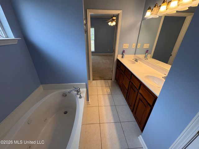 593 N Classic Drive, Hernando, MS 38632