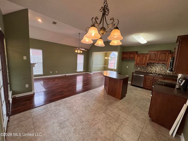 593 N Classic Drive, Hernando, MS 38632