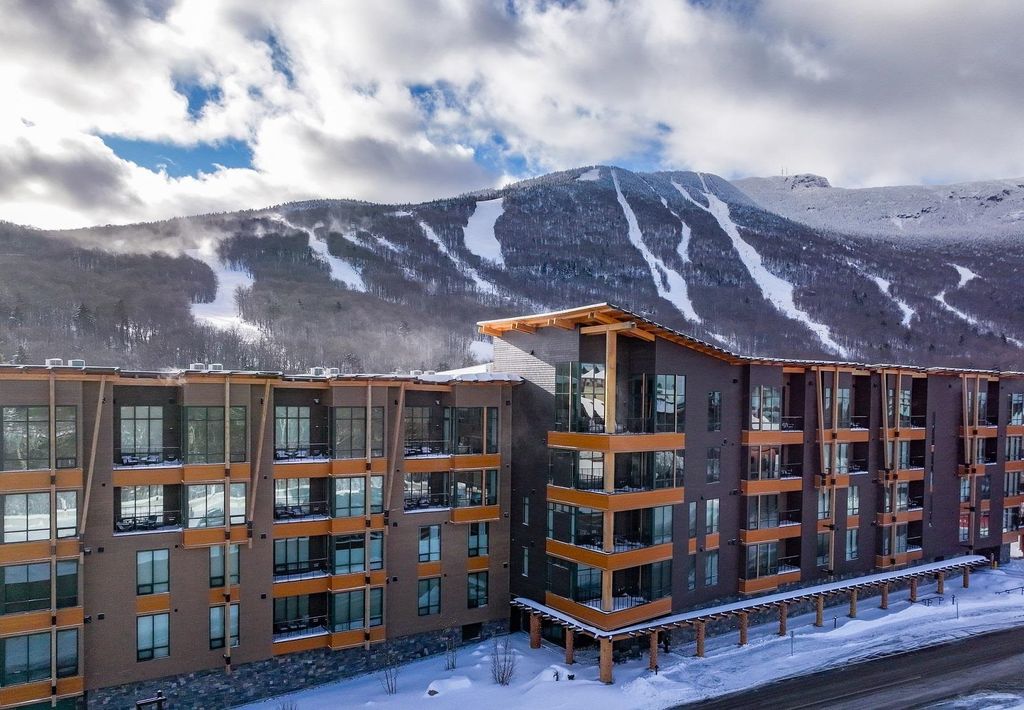 69 Hourglass Drive # 311, Stowe, VT 05672