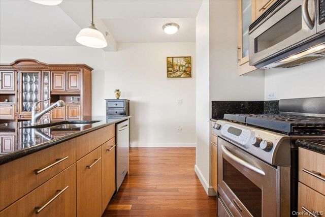 107-24 71st Road 7B, Forest Hills, NY 11375