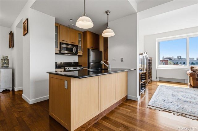 107-24 71st Road 7B, Forest Hills, NY 11375