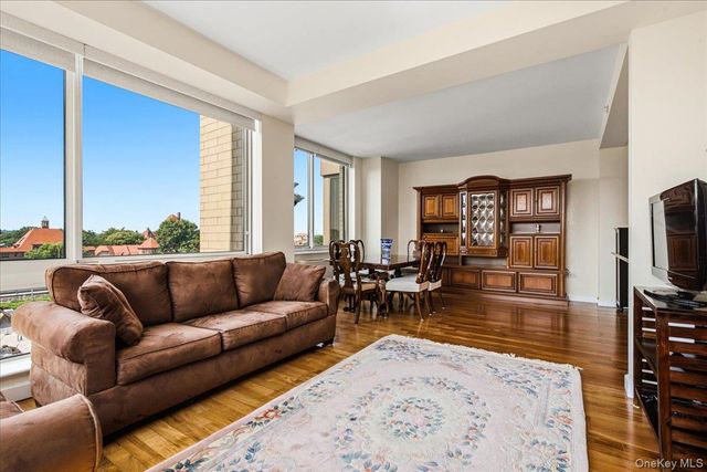 107-24 71st Road 7B, Forest Hills, NY 11375