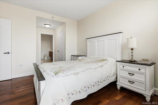 107-24 71st Road 7B, Forest Hills, NY 11375