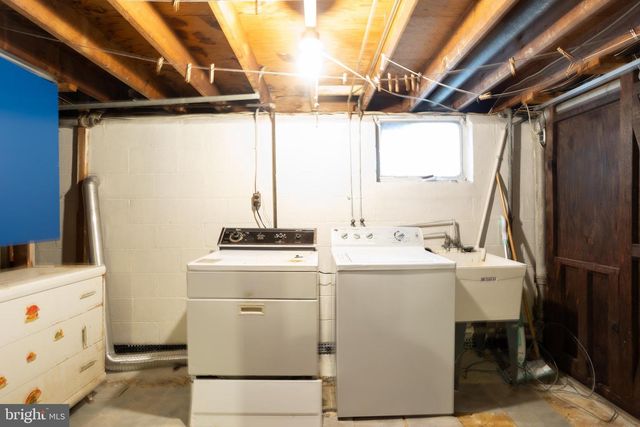 8014 HIGHPOINT RD, Baltimore, MD 21234