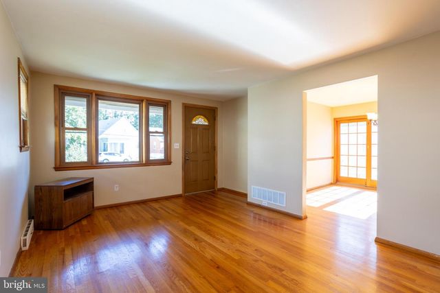 8014 HIGHPOINT RD, Baltimore, MD 21234