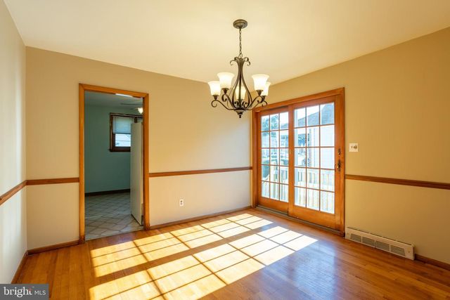 8014 HIGHPOINT RD, Baltimore, MD 21234