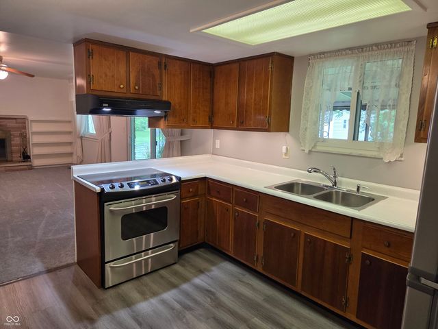 2104 W Orchard Drive, Fortville, IN 46040