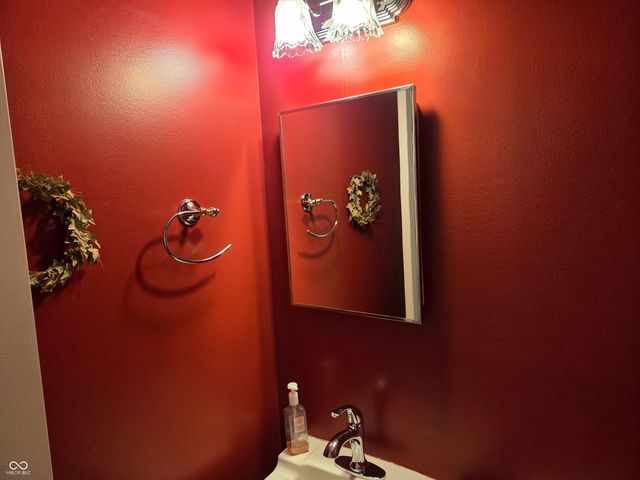 2104 W Orchard Drive, Fortville, IN 46040