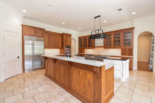 15710 Creek Bend Drive, Sugar Land, TX 77478
